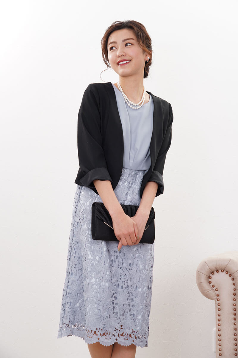 ブルーのシフォンレースIラインドレス