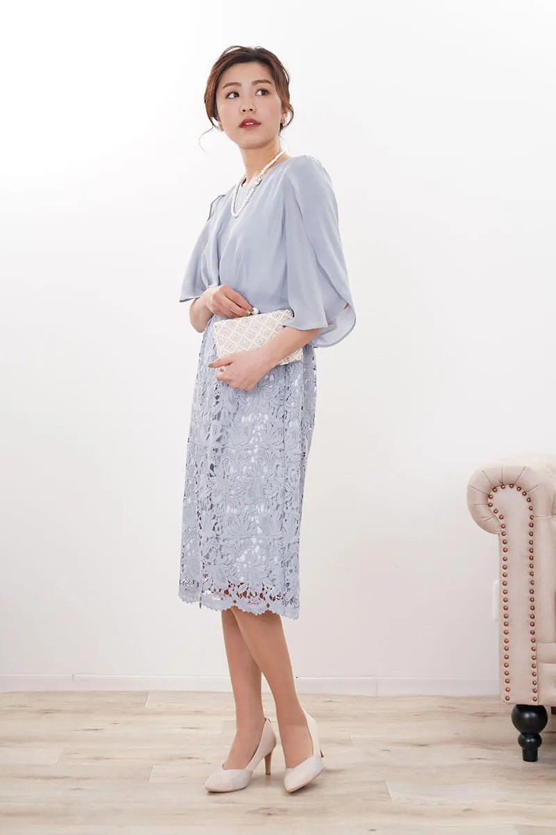 ブルーのシフォンレースIラインドレス