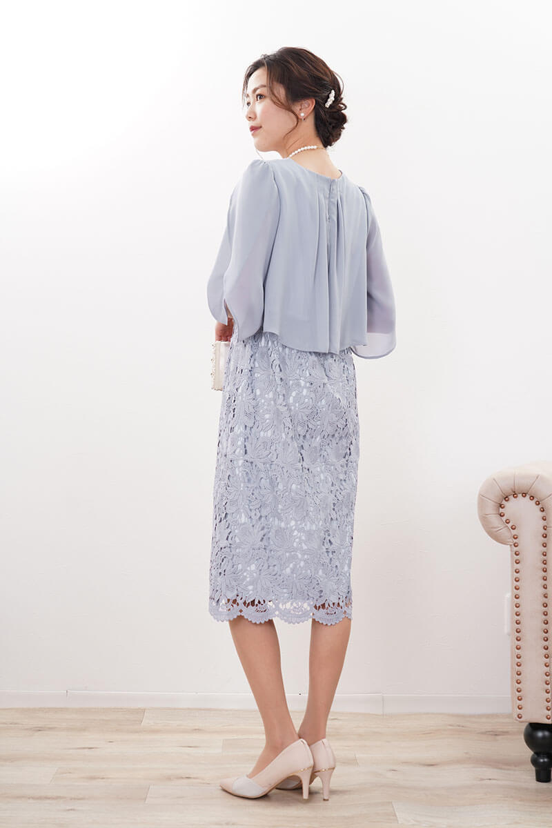 ブルーのシフォンレースIラインドレス