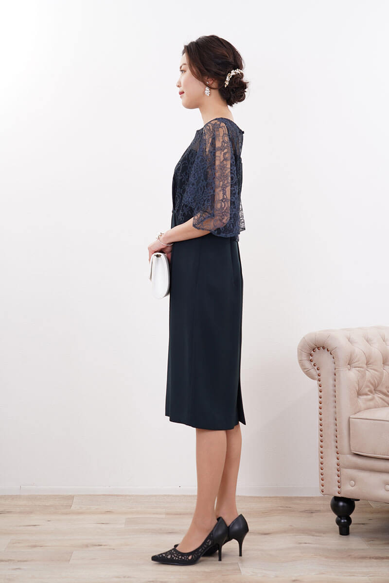 ネイビーのレースフレアスリーブIラインドレス