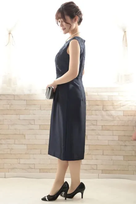 ネイビーーのフラワー刺繍入りノースリーブドレスコーディネートセット