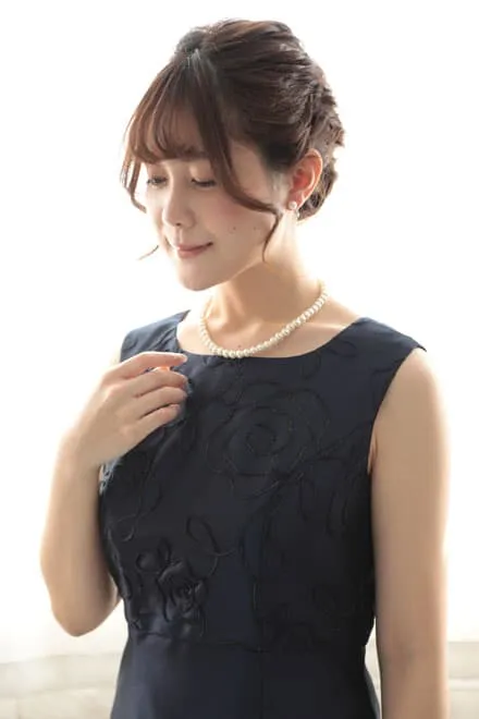 ネイビーーのフラワー刺繍入りノースリーブドレスコーディネートセット