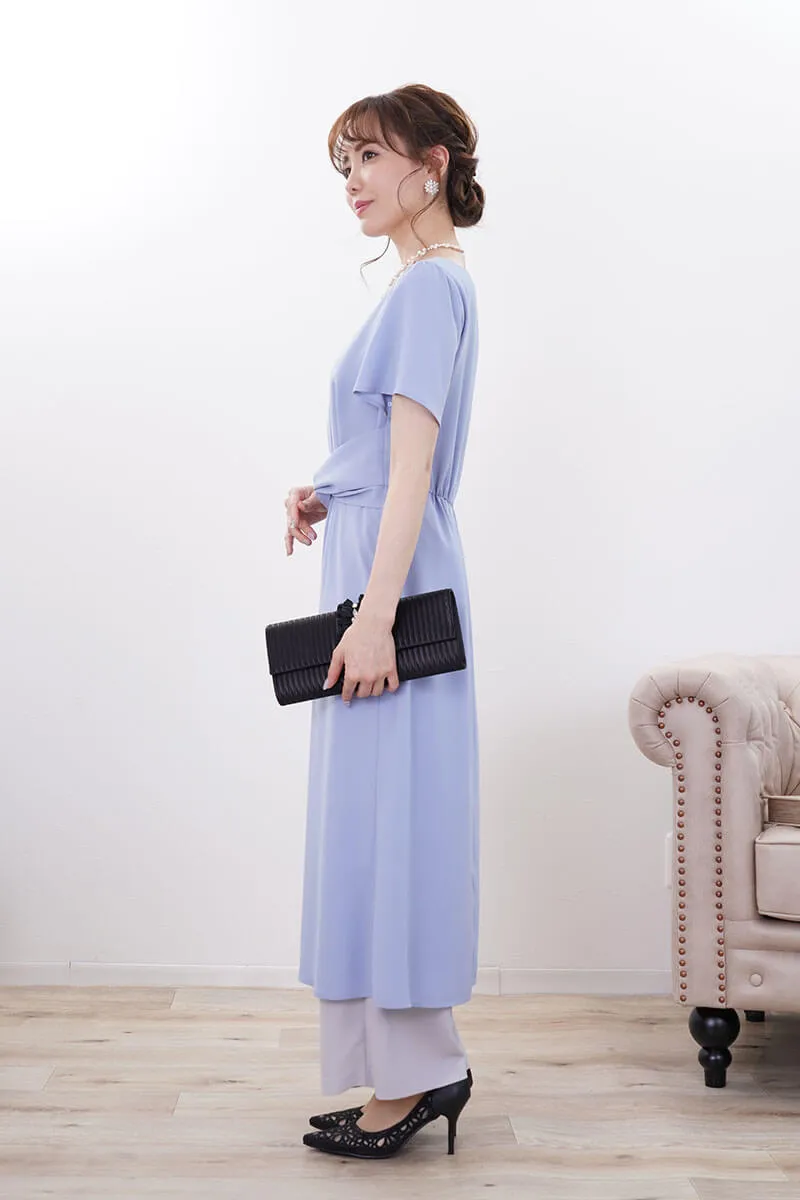 ブルー×グレーのワンピースセットアップ