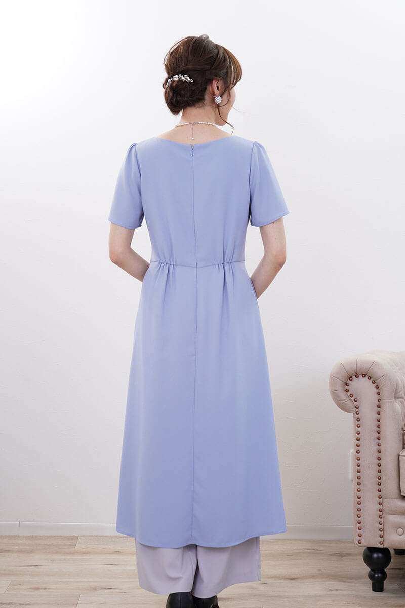 ブルー×グレーのワンピースセットアップ
