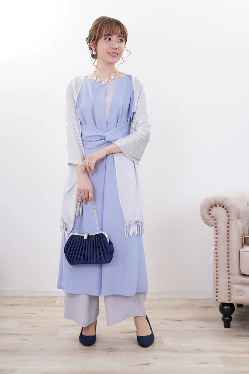 ブルー×グレーのワンピースセットアップ