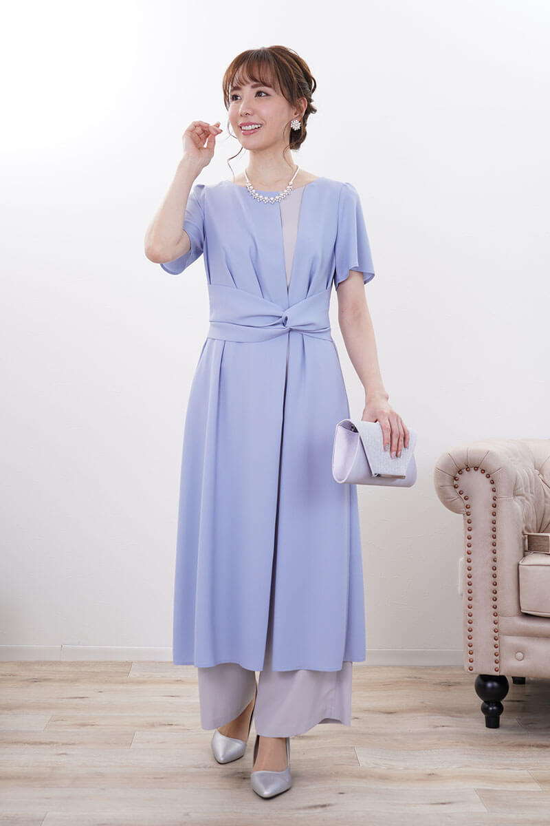 ブルー×グレーのワンピースセットアップ