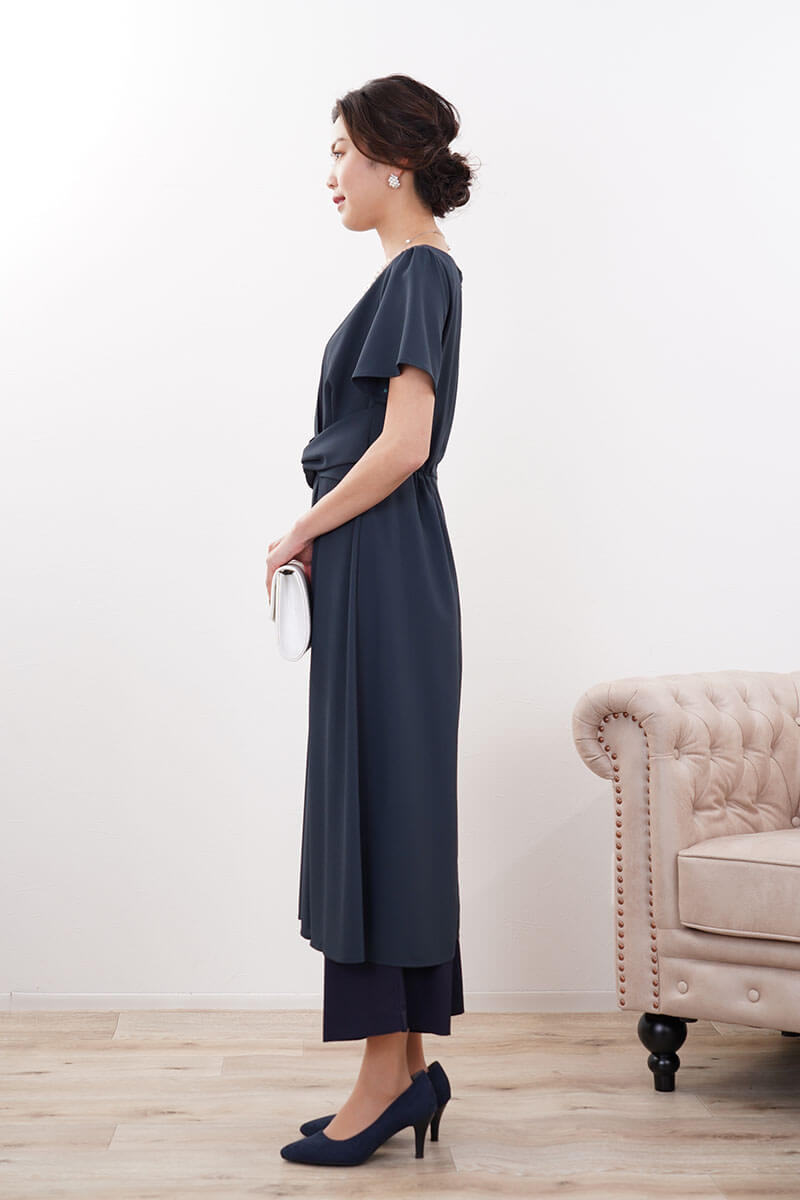 ダークグリーン×ネイビーのワンピースセットアップ