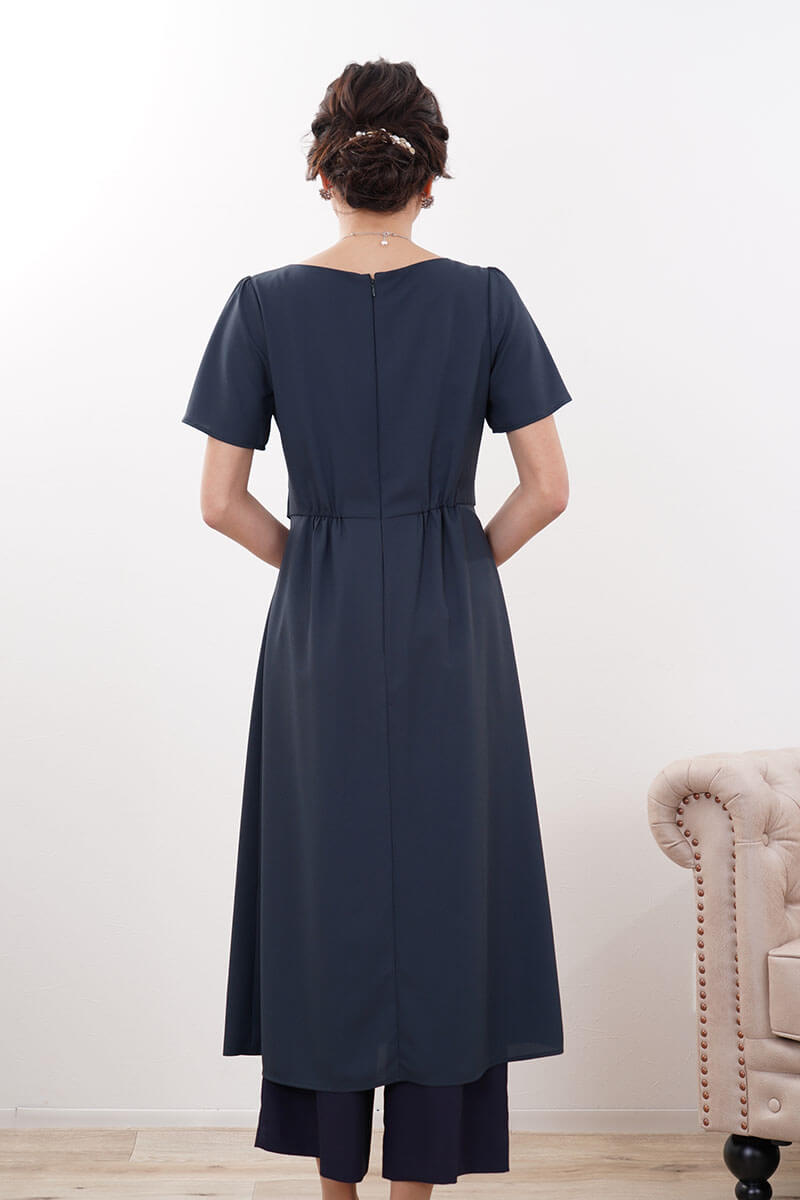 ダークグリーン×ネイビーのワンピースセットアップ