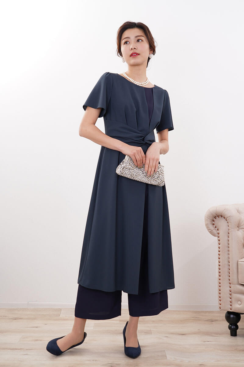 ダークグリーン×ネイビーのワンピースセットアップ