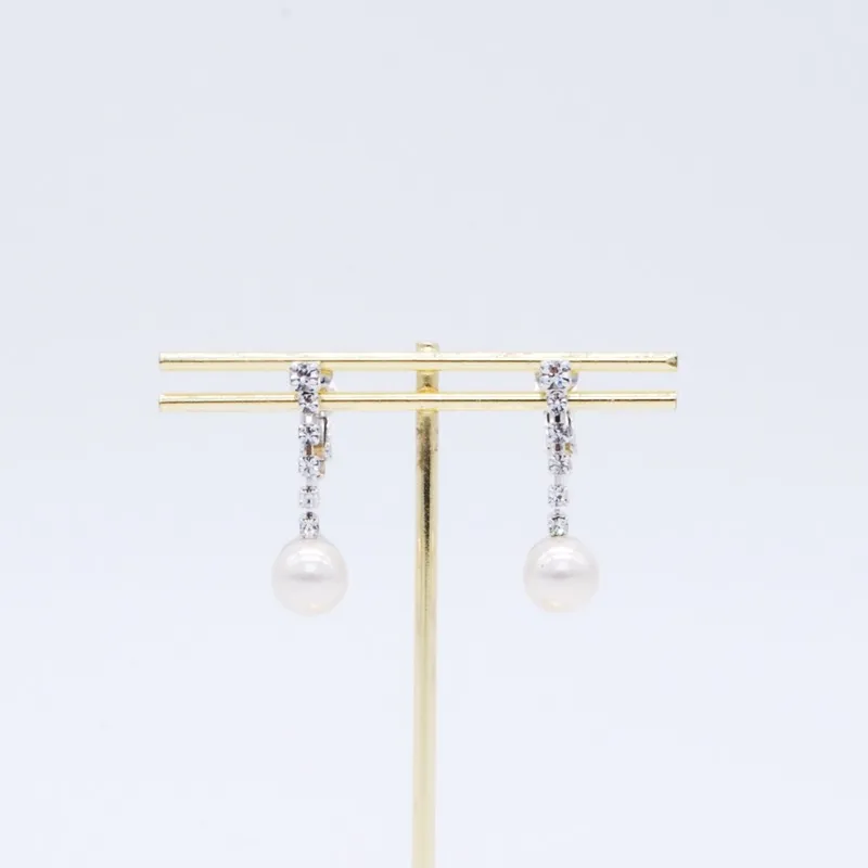 パール×ジルコニアのスイングイヤリング