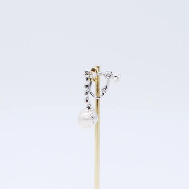 パール×ジルコニアのスイングイヤリング