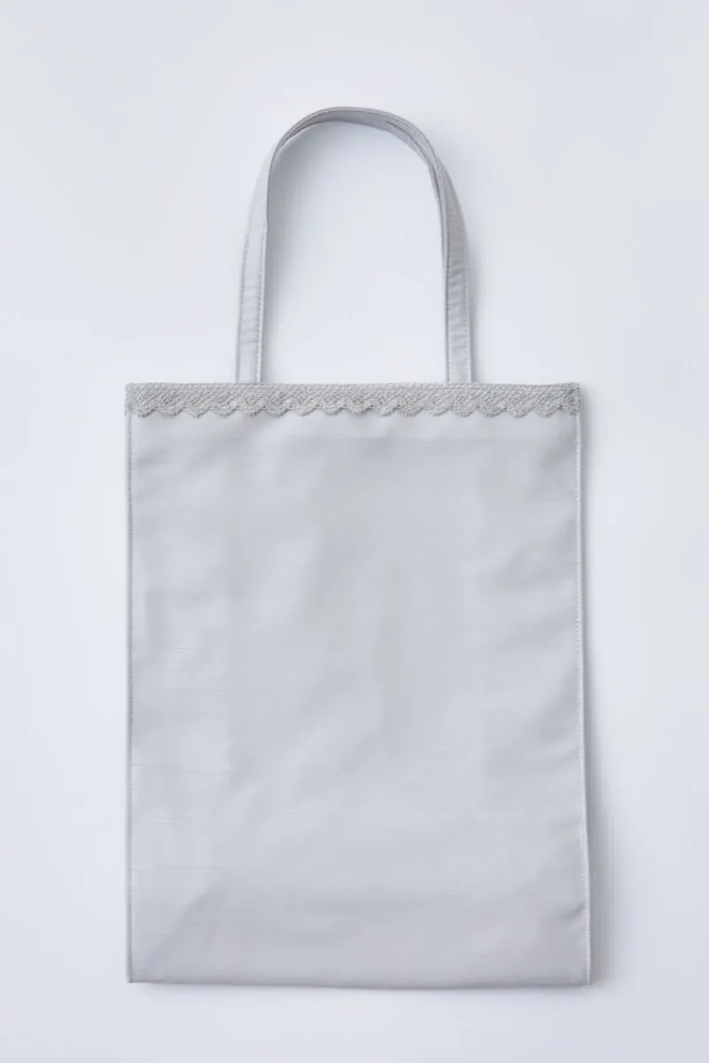 グレーのシャンタンサブバッグ