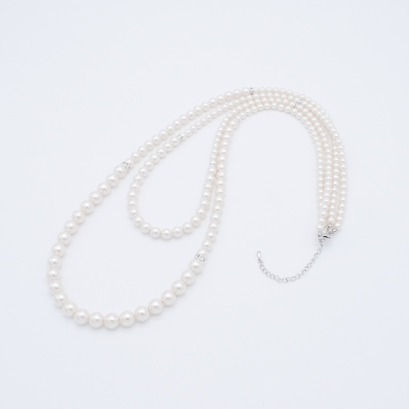 ポイントビジューの2連パールロングネックレス