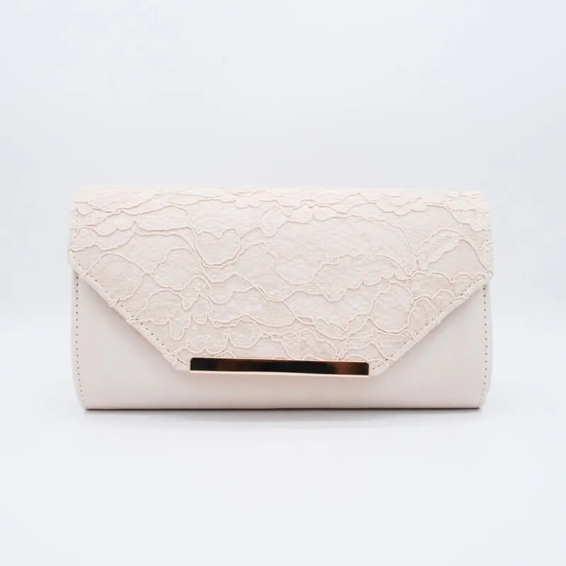 ベージュのレース×プレートクラッチバッグ