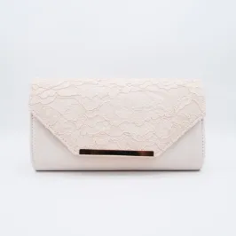 ベージュのレース×プレートクラッチバッグ