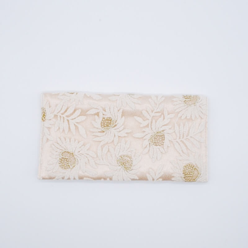 ベージュのフラワーレースふくさ