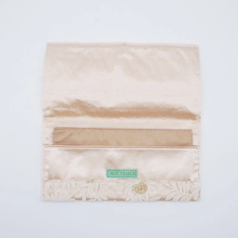 ベージュのフラワーレースふくさ