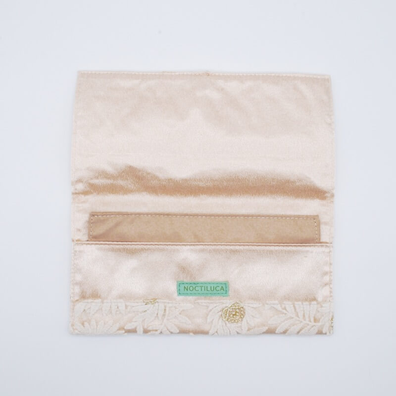 ベージュのフラワーレースふくさ