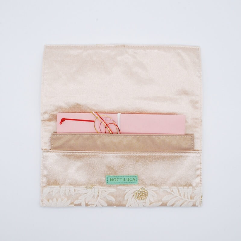 ベージュのフラワーレースふくさ