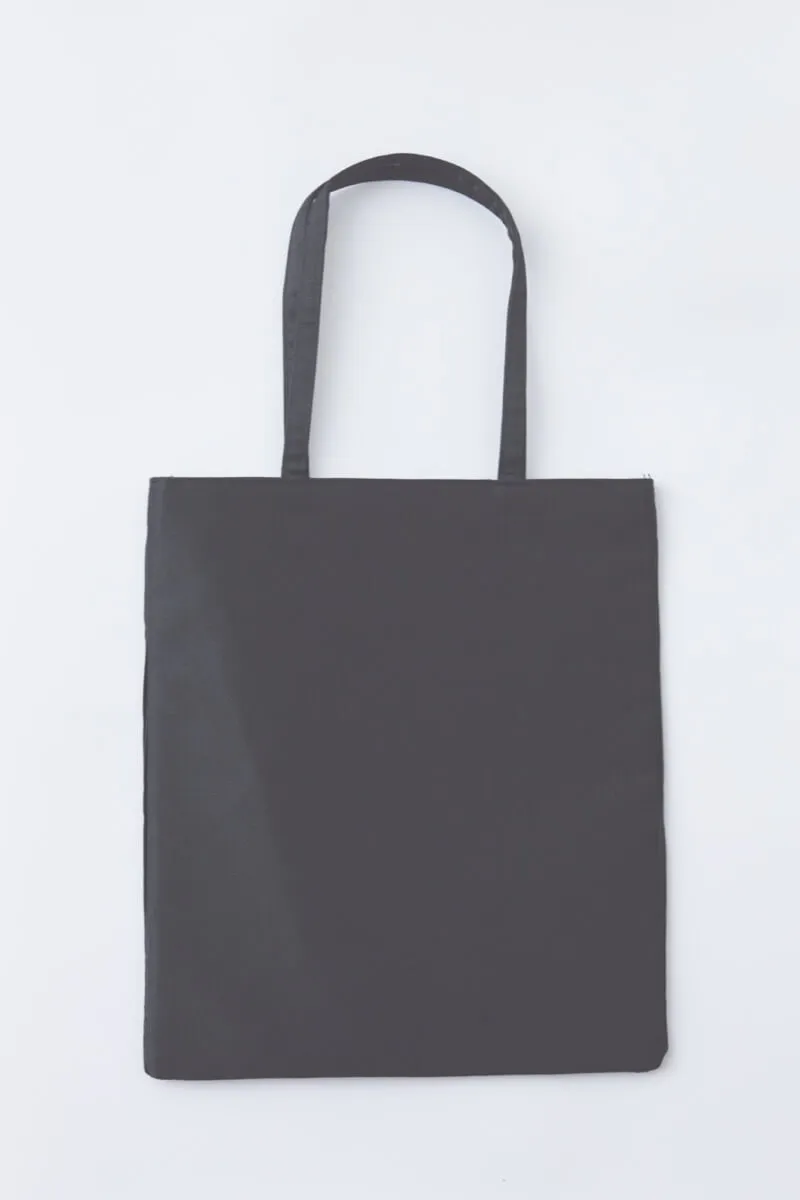 ブラックのプリーツサテンサブバッグ