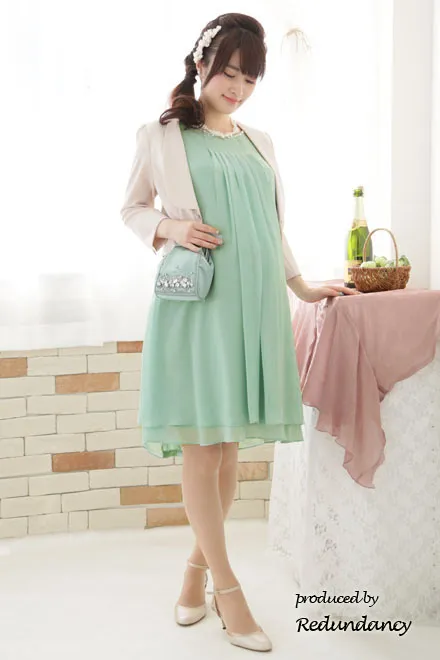パステルグリーンのバックフリルシフォンドレス
