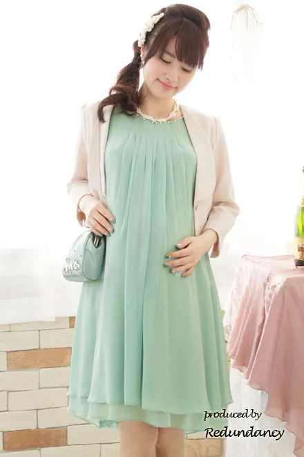パステルグリーンのバックフリルシフォンドレス