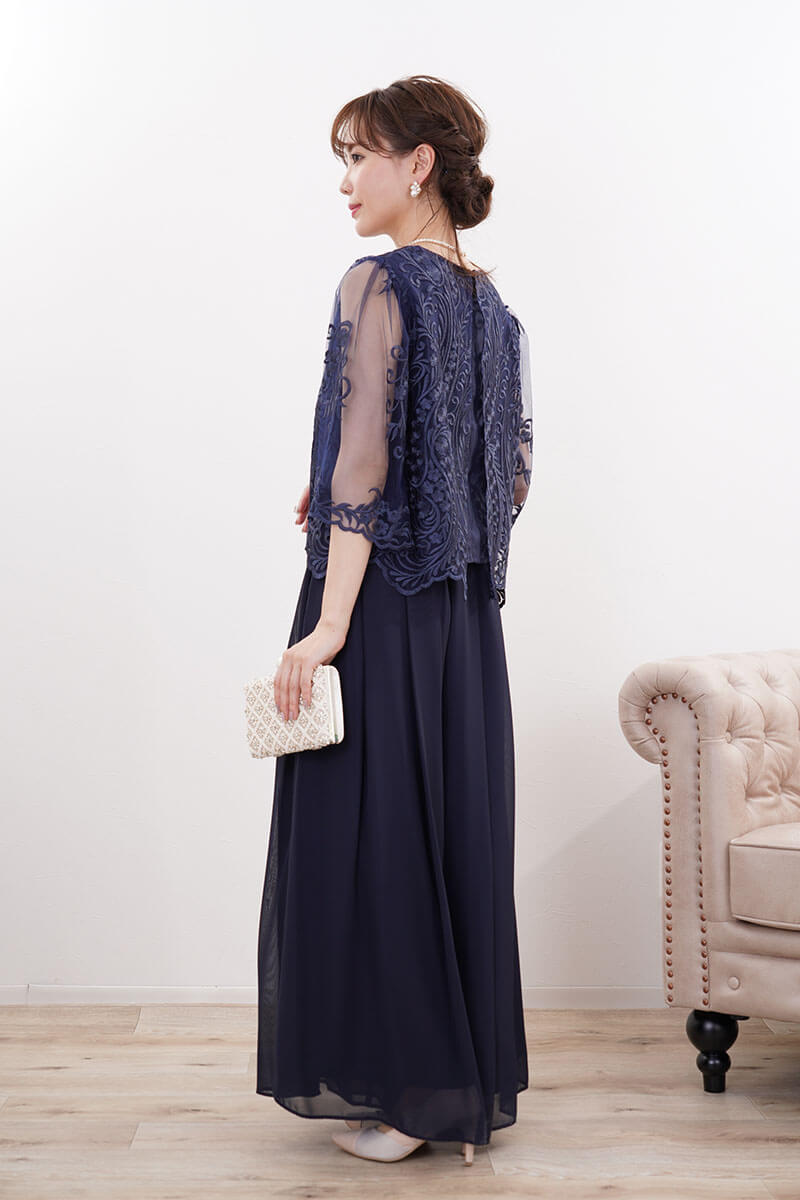 ネイビーの刺繍ブラウスワイドパンツドレス