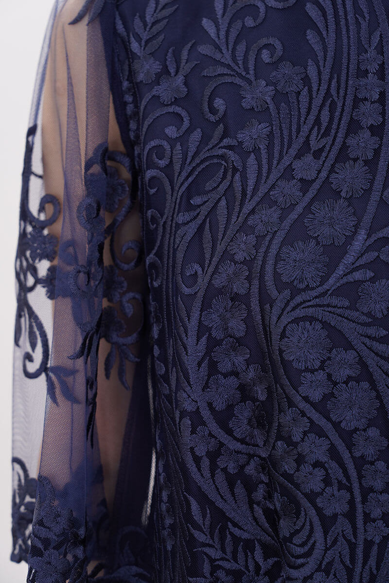 ネイビーの刺繍ブラウスワイドパンツドレス