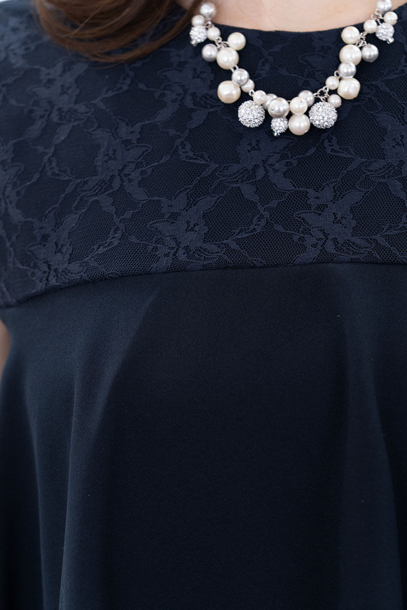 ネイビーのノースリーブトップスパンツドレス