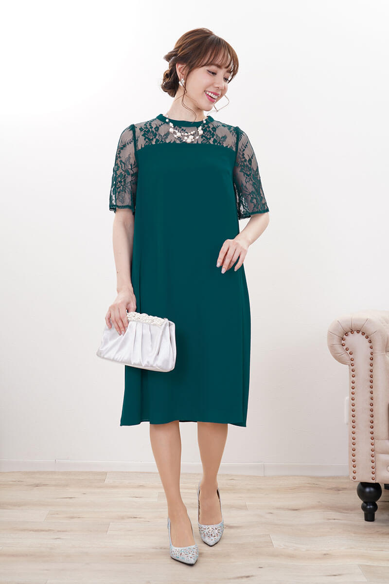 グリーンのレース切替テントラインドレス