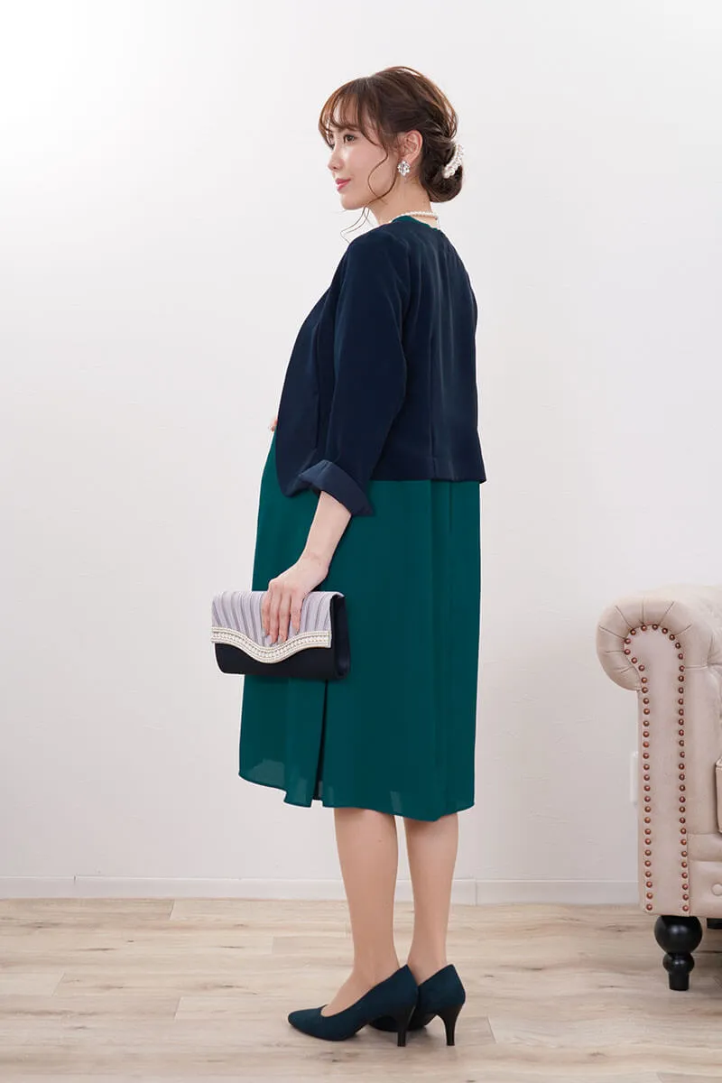 グリーンのレース切替テントラインドレス