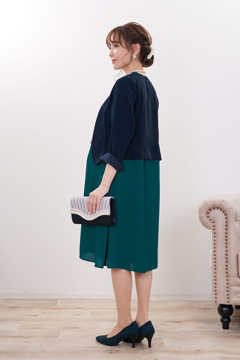 グリーンのレース切替テントラインドレス