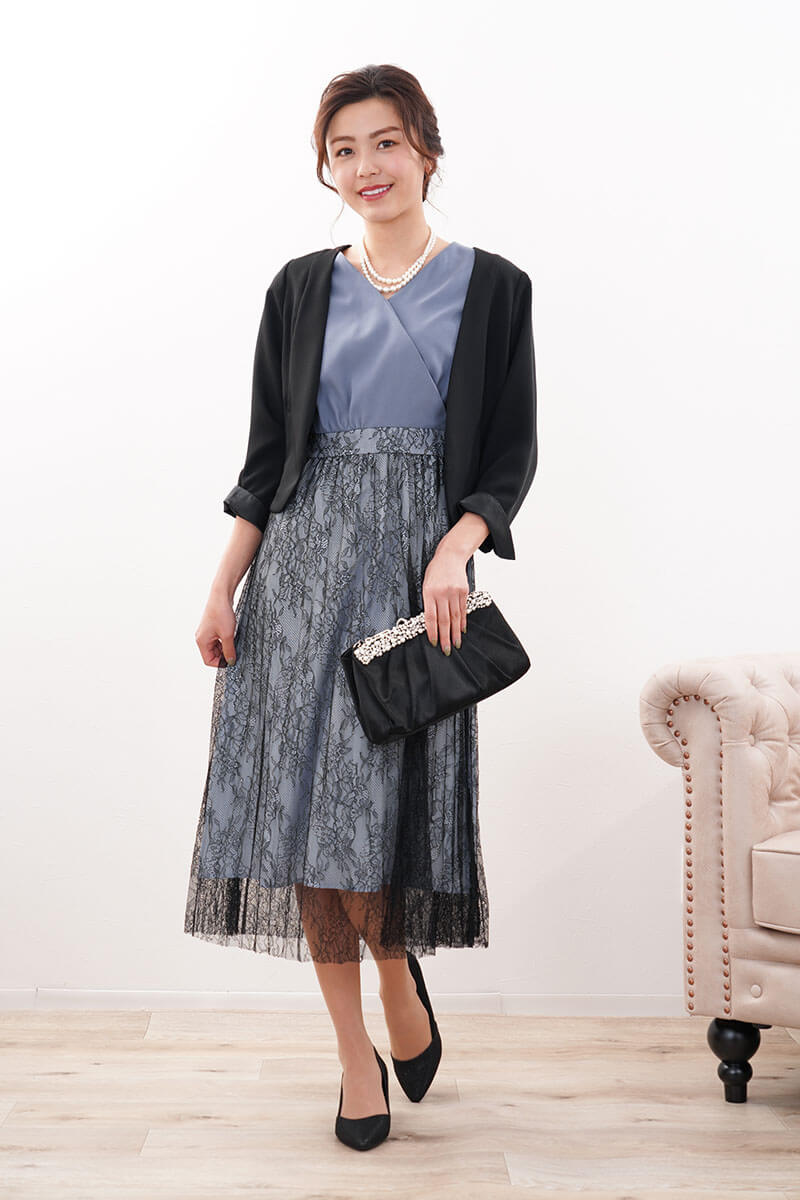 ブルー×ブラックのVネックレース切替ドレス