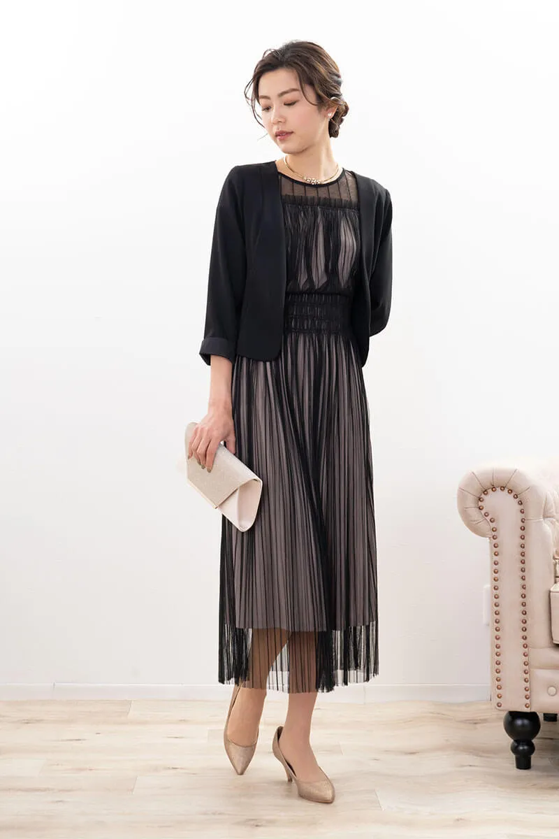 ブラックのストライプチュールレースドレス