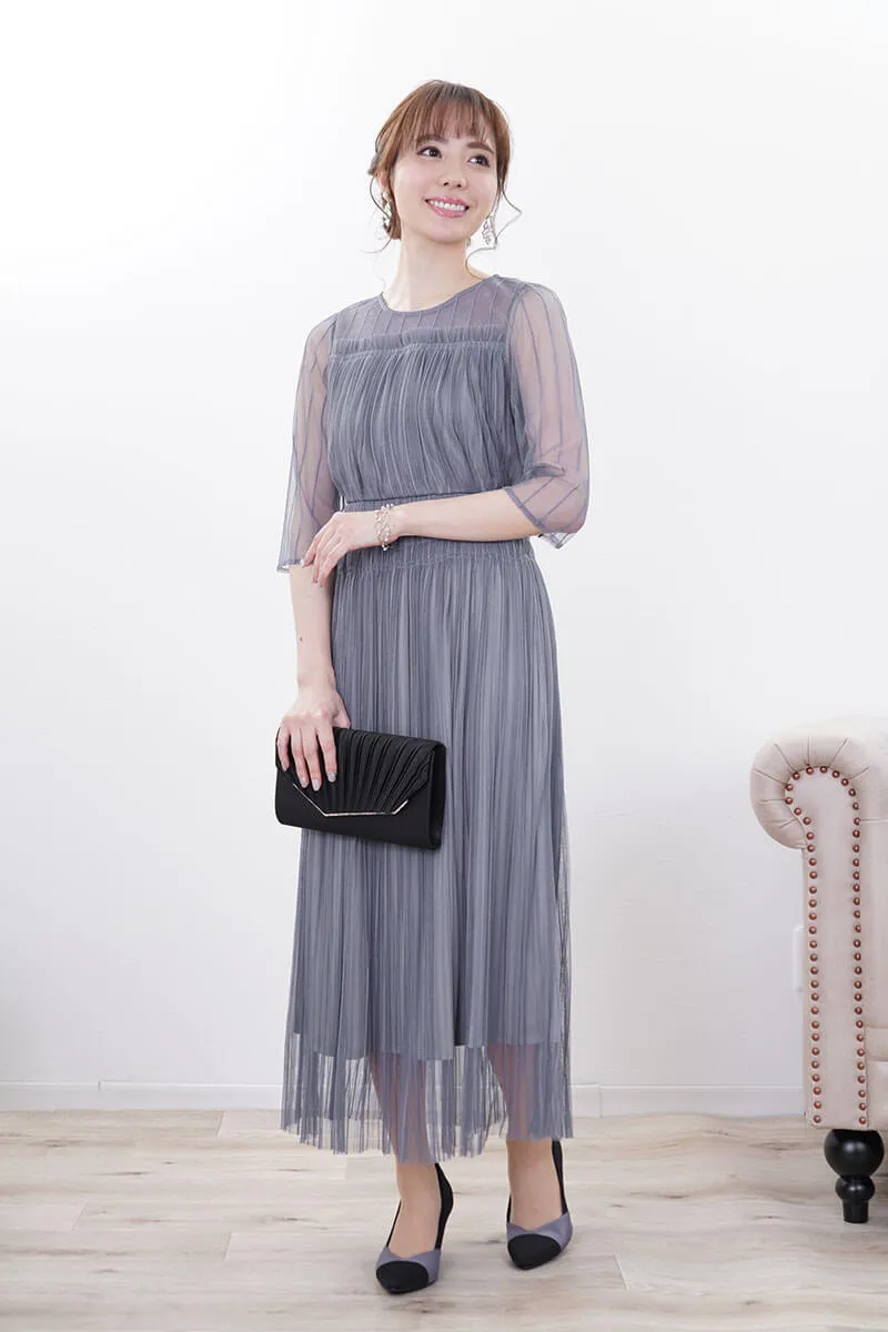 ブルーグレーのストライプチュールレースドレス