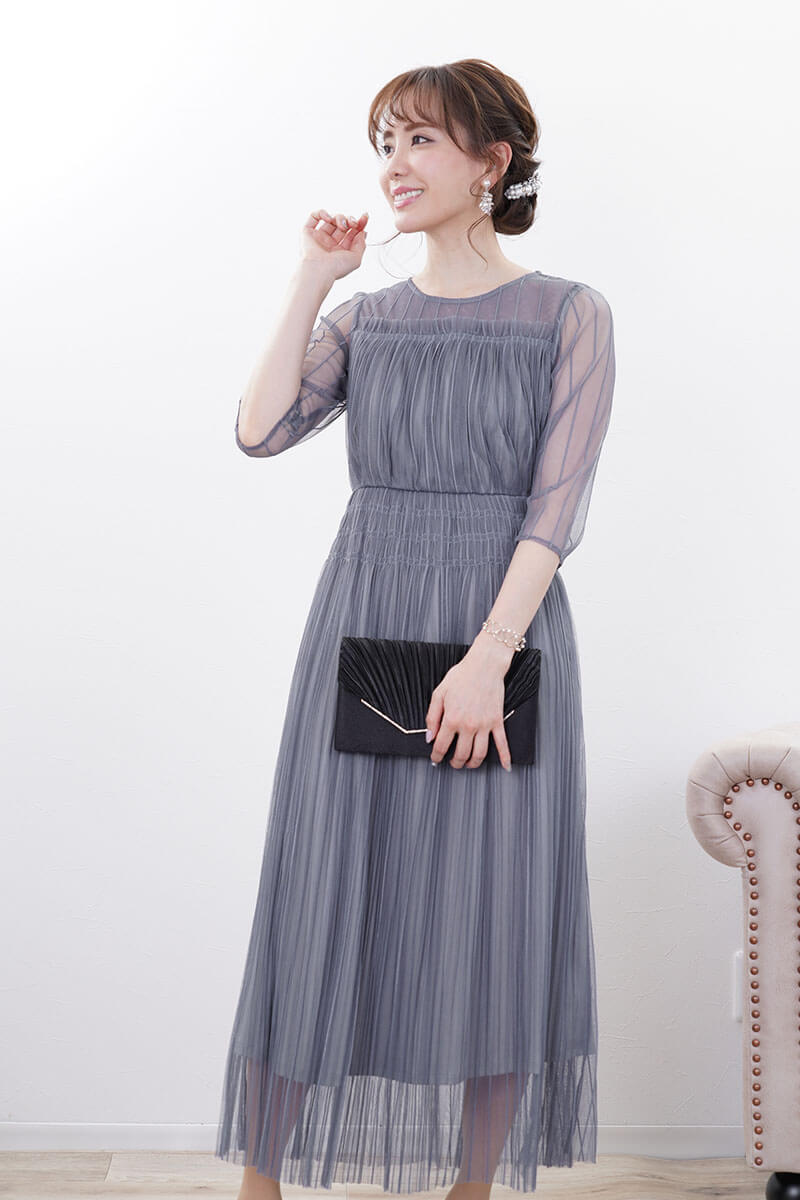 ブルーグレーのストライプチュールレースドレス