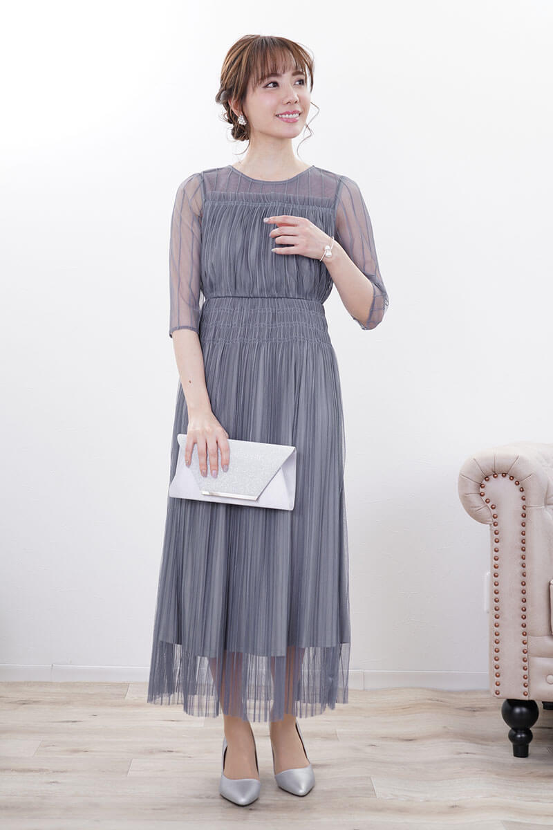 ブルーグレーのストライプチュールレースドレス