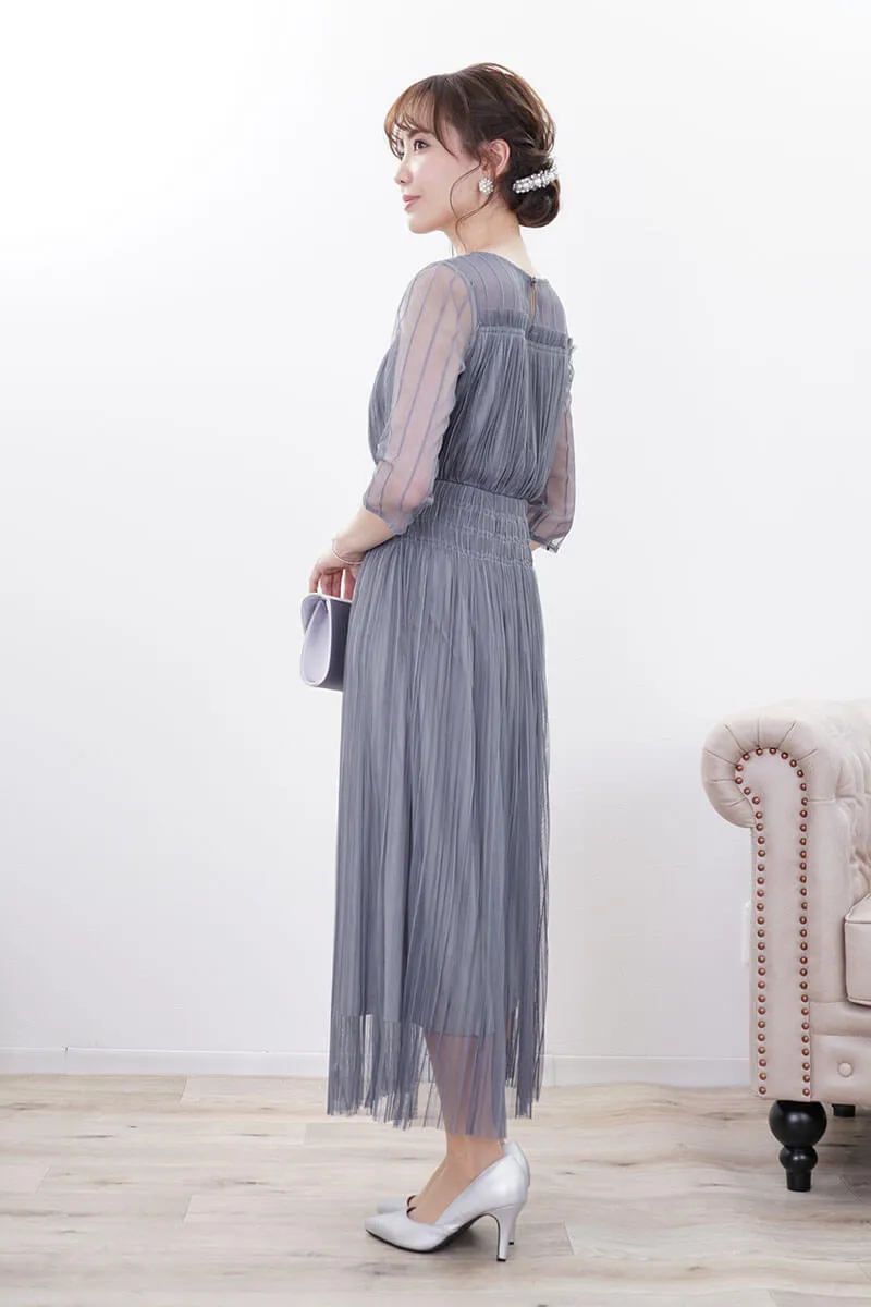 ブルーグレーのストライプチュールレースドレス