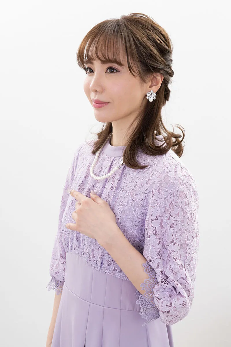 ラベンダーのレース切替ハイウエストフレアドレス
