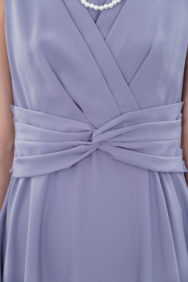 ブルーのウエストモチーフカシュクールドレス