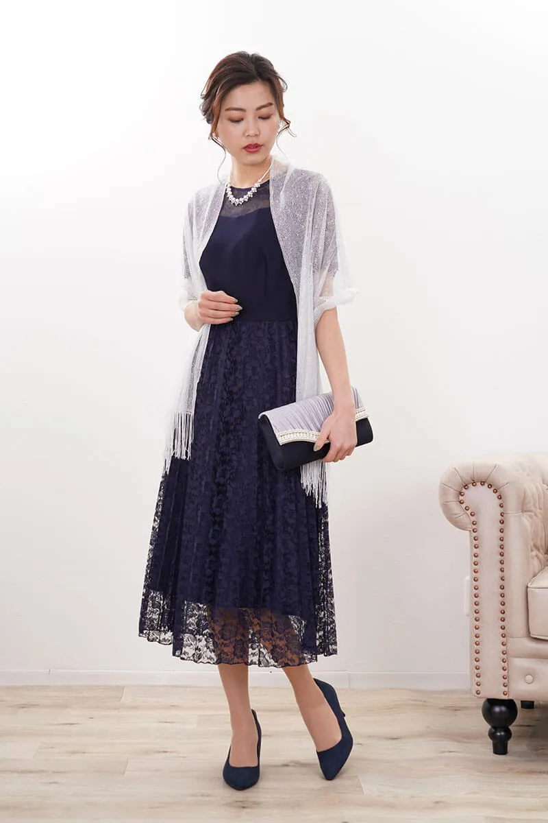 ネイビーの総レースプリーツドレス