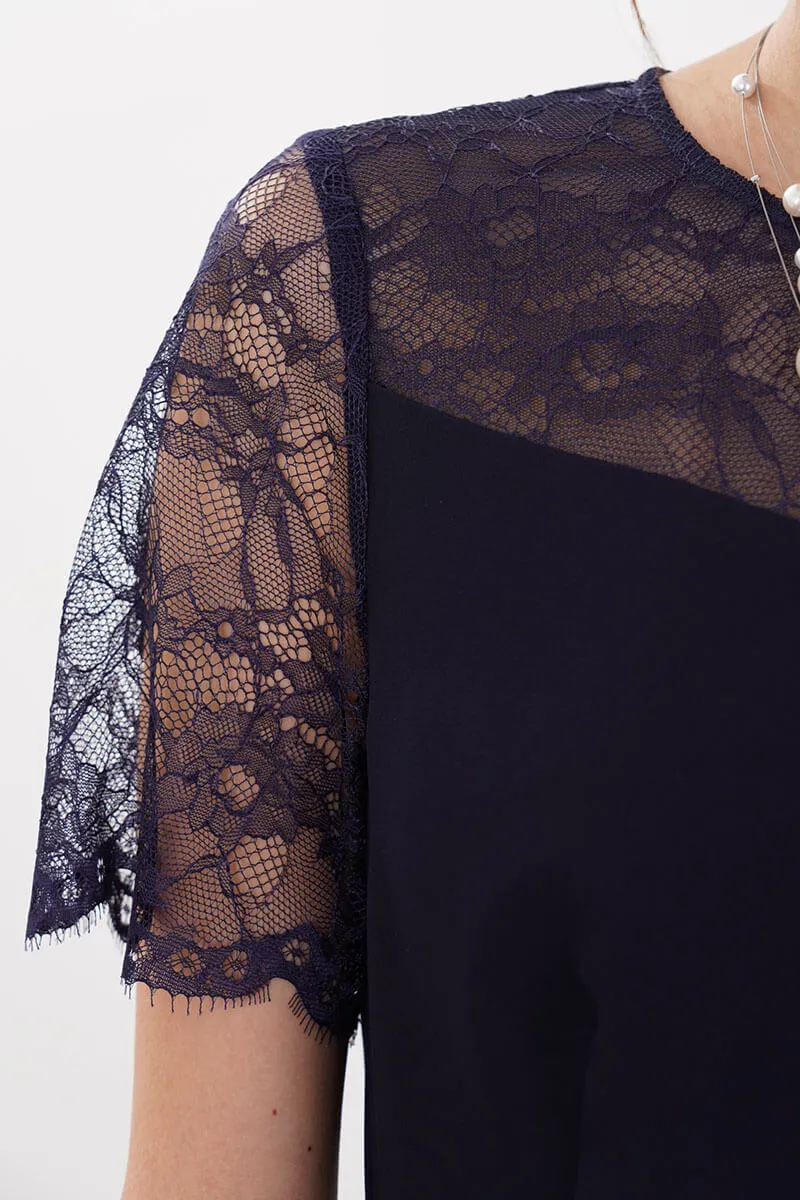 ネイビーの総レースプリーツドレス