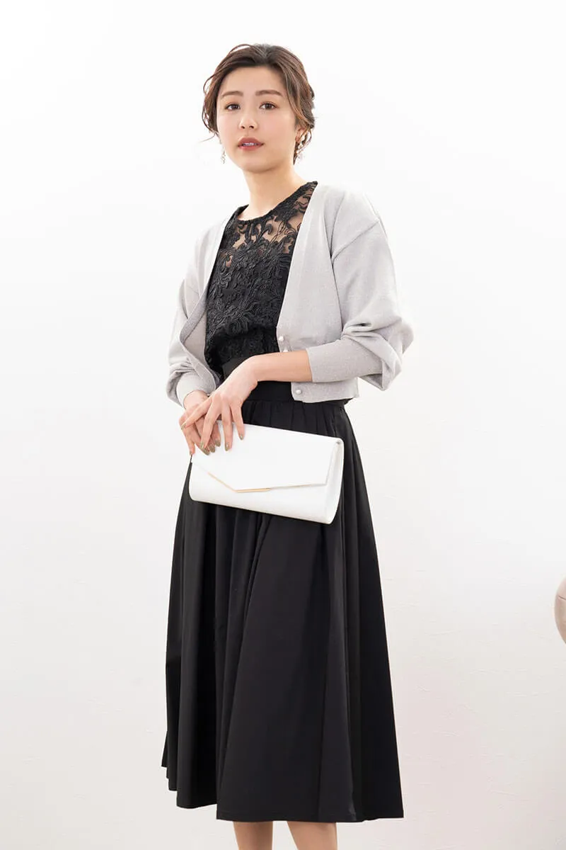 ブラックのクラシカルレースタフタドレス