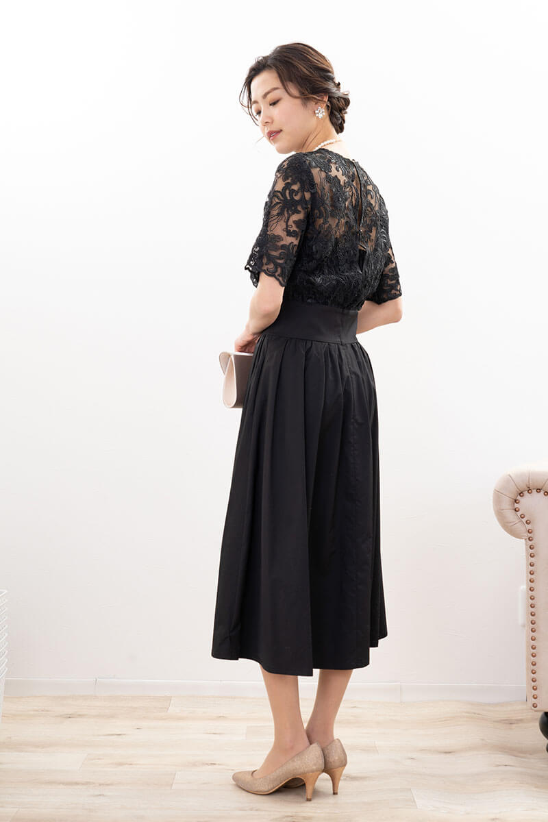 ブラックのクラシカルレースタフタドレス