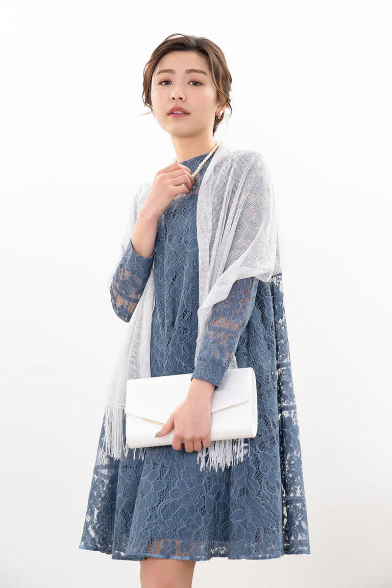 ブルーのクラシカルレースショートドレス