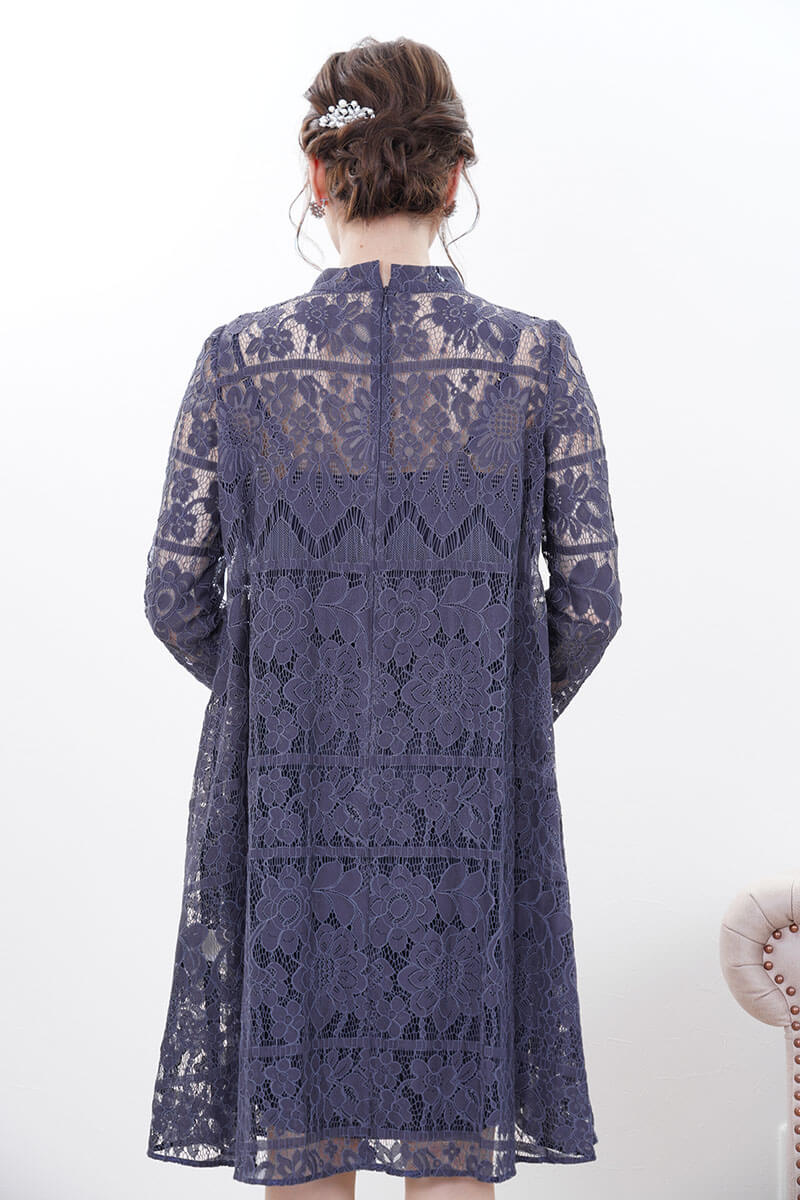 ネイビーのクラシカルレースショートドレス