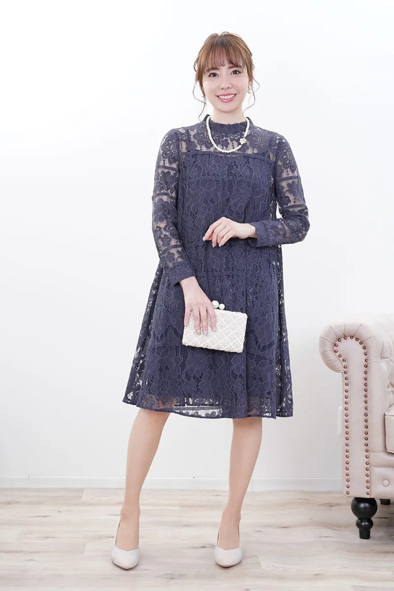 ネイビーのクラシカルレースショートドレス