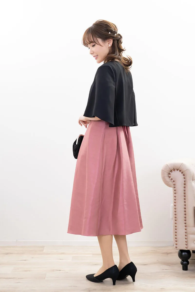 ピンクのレースコンビシャンタンドレス