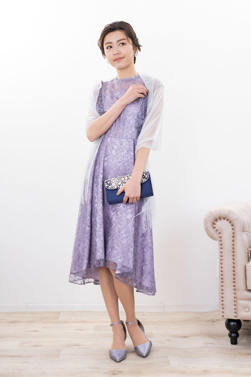 パープルのフリルスリーブレースドレス