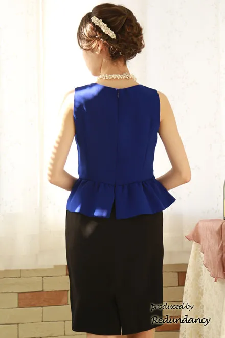 ブルー×ブラックのツーピース風ペプラムドレス